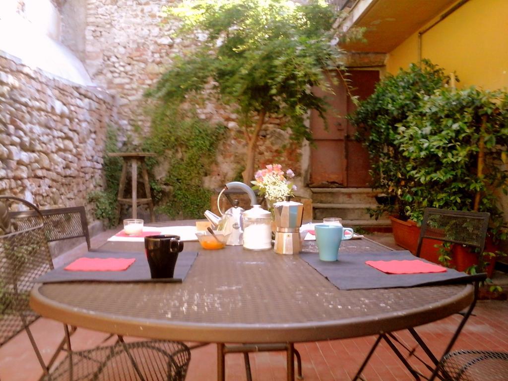 Il Cortiletto Dei Capperi Bed & Breakfast Gassino Torinese Eksteriør bilde