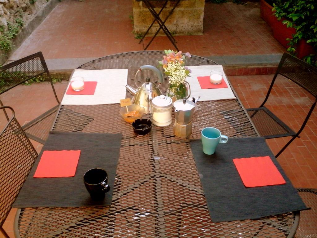 Il Cortiletto Dei Capperi Bed & Breakfast Gassino Torinese Eksteriør bilde