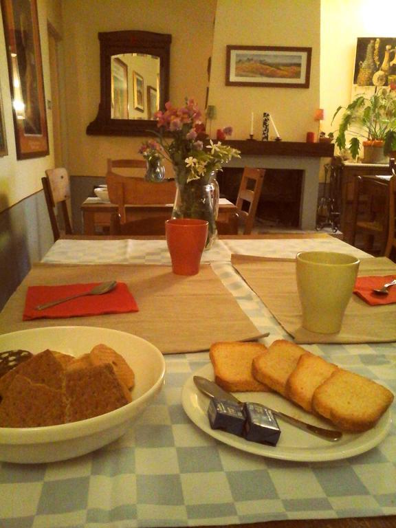 Il Cortiletto Dei Capperi Bed & Breakfast Gassino Torinese Eksteriør bilde